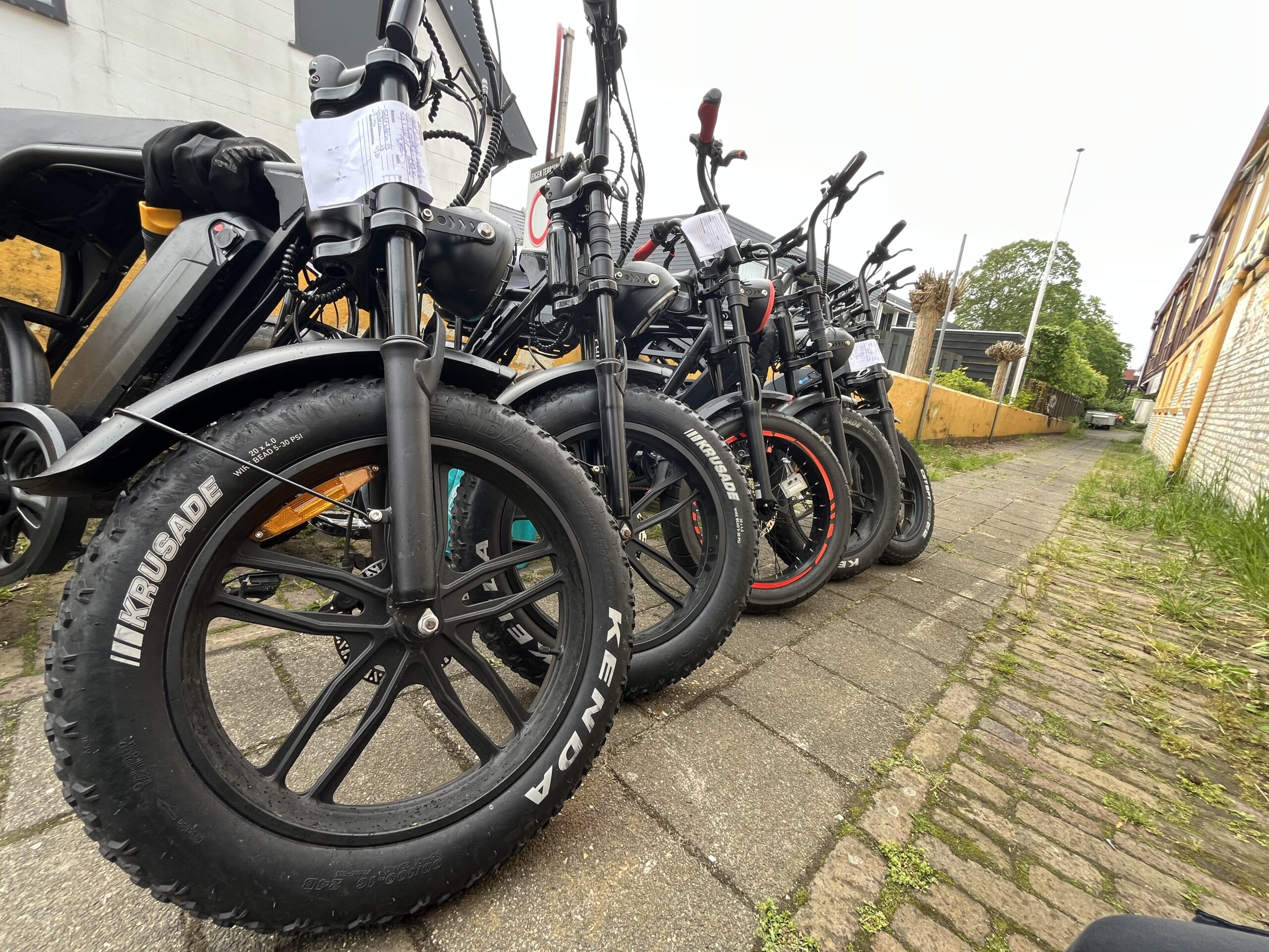 Assortiment Fatbikes van IJzerman Assist te Westeind 27, Papendrecht